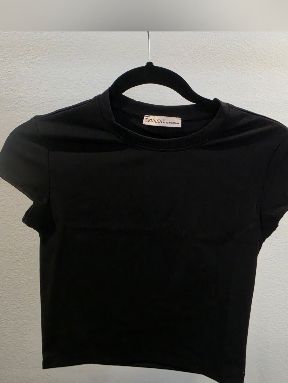 Zenana Black Short Sleeve Cropped Crew Tee - Various Sizes